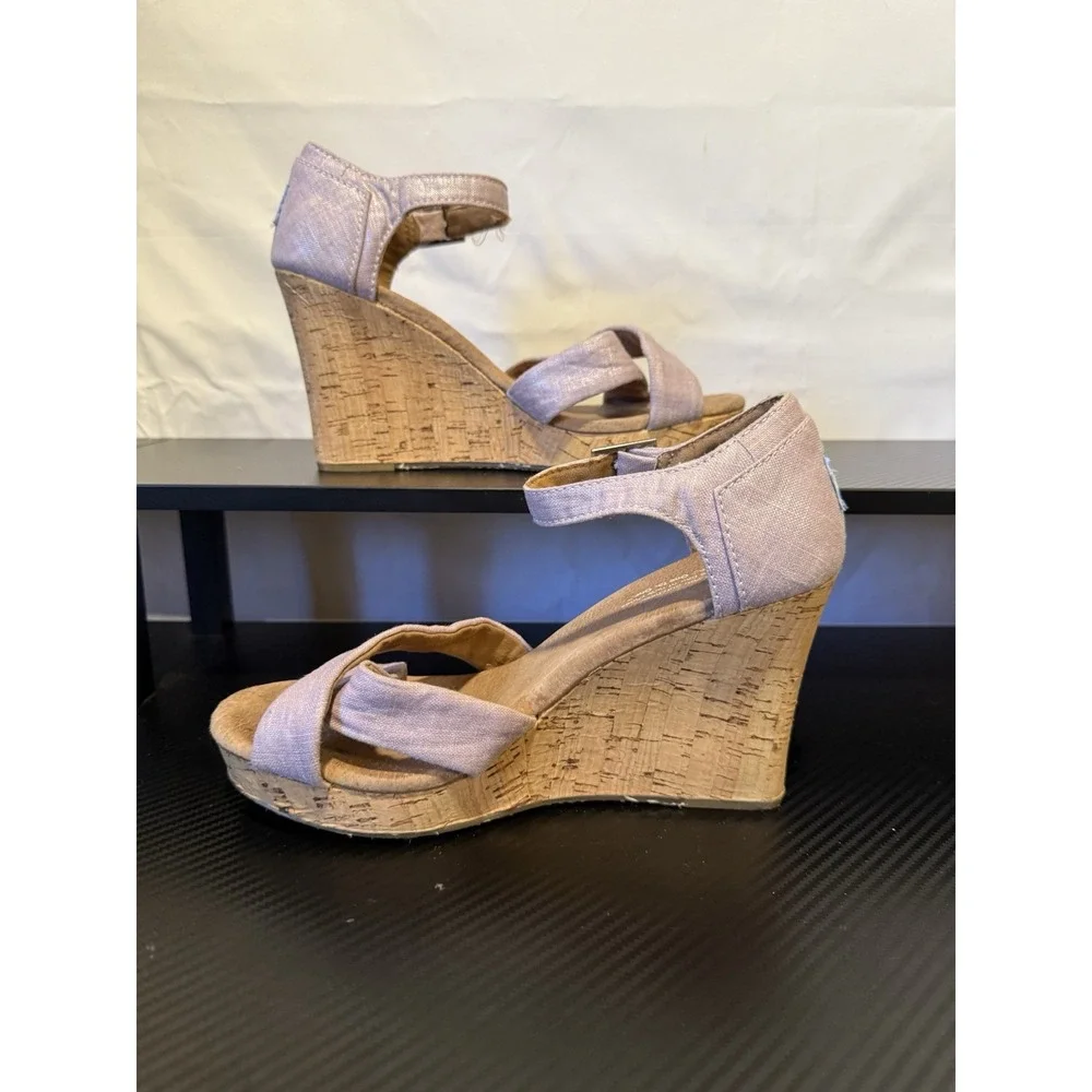 W8 TOMS Strappy Cork Wedge Sierra Sandal High Heels Purple Lilac‎ Metallic